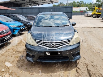 NISSAN GRAND LIVINA 1.8