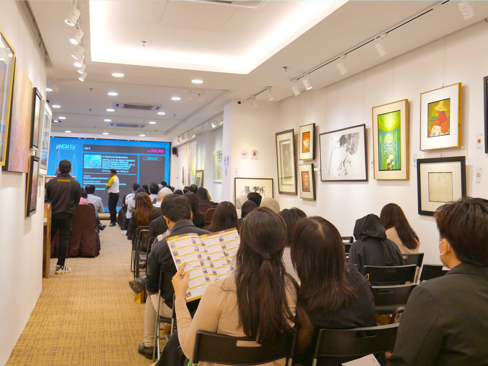 Auction gallery