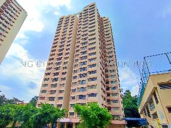 Condominium, Corner Lot