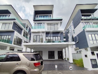 3.5 Storey Bungalow