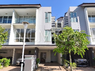 Town House, Intermediate