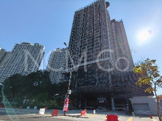 Office Unit, End Lot