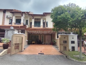 2.5 Storey Terrace House, Intermediate