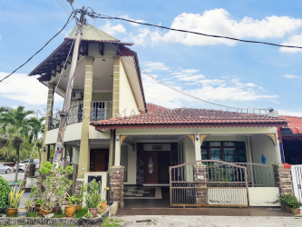 Extended and Renovated 1 Storey Terrace House