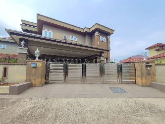 Big & Spacious 2 Storey Detached House with Gym Room