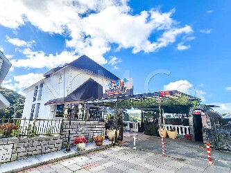 4 Storey Detached Bungalow in Smurf Inn, End Lot