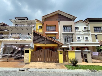 2.5 Storey Terrace House, Intermediate, Renovated