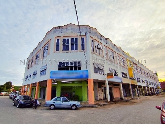 3 Storey Shop Office, Corner Lot