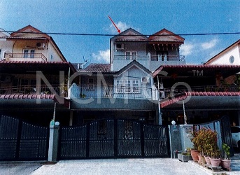 2.5 Storey Terrace House, Intermediate