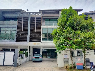 Stratified 3 Storey Terrace House, Intermediate