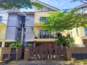 2.5 Storey Semi Detached House
