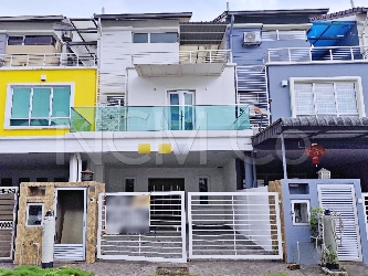 3 Storey Terrace House, Intermediate