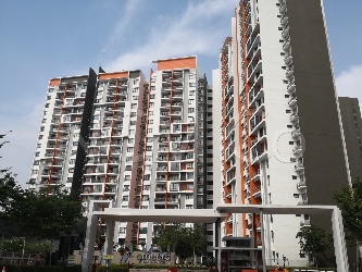 Condominium, End Lot
