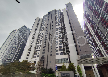 Service Apartment, Corner Lot