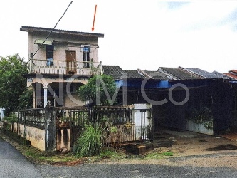1.5 Storey Terrace House, Corner Lot, Renovated