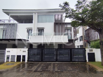 2.5 Storey Semi Detached House