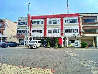 3 Storey Shop Office, Intermediate