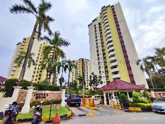 Penthouse Unit together with 2 Balconies