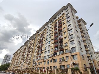 Apartment, Corner Lot