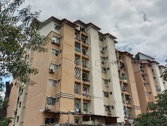 Apartment, Corner Lot