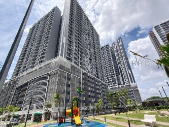 Apartment, Corner Lot