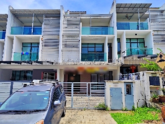 3 Storey Terrace House, Intermediate