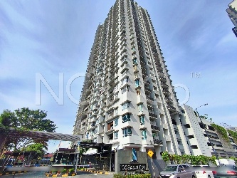 Condominium, Corner Lot