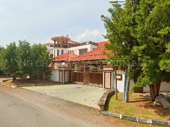 2.5 Storey Detached House