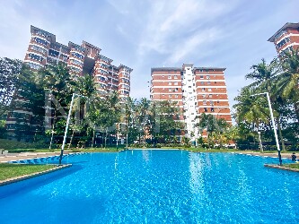 Condominium, Corner Lot