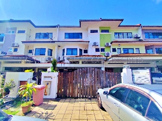 2.5 Storey Terrace House, Intermediate, Renovated