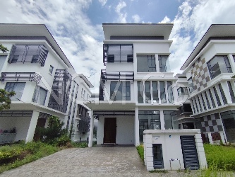 3 Storey Detached House