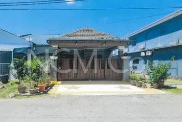 1 Storey Terrace House, End Lot, Renovated