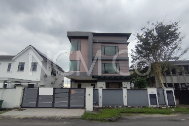 3 Storey Detached House