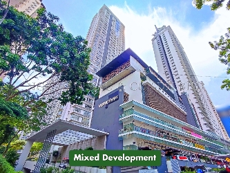 Service Apartment, Corner Lot