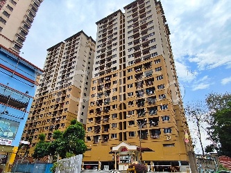 Apartment, Corner Lot