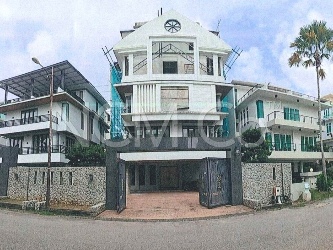 3.5 Storey Semi Detached House, Renovated