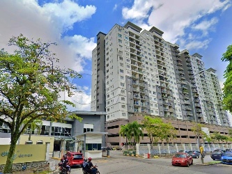 Condominium, Corner Lot
