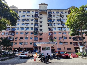 Apartment, Corner Lot