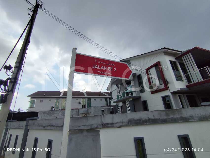 2 Storey Terrace House, Intermediate