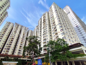 Platinum Hill Condominium, End Lot