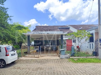 1 Storey Terrace House, End Lot, Renovated