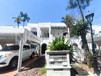 Town House (Upper Unit), Intermediate