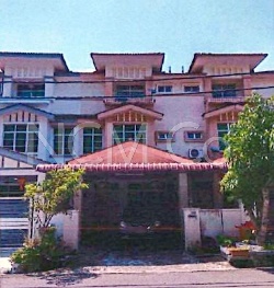 2.5 Storey Terrace House, Intermediate