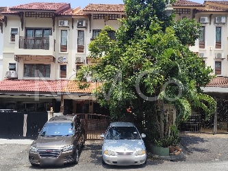 2.5 Storey Terrace House, Intermediate