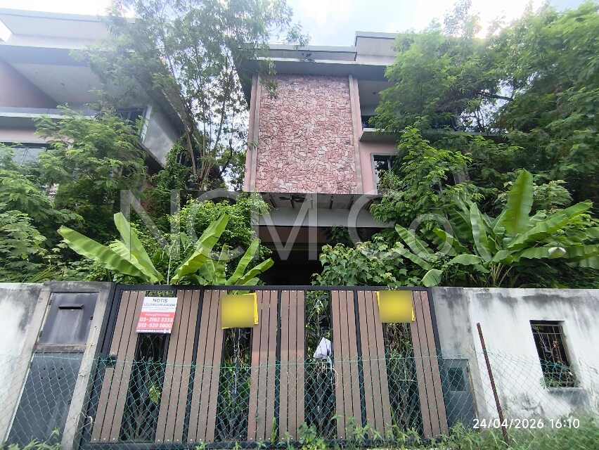 3 Storey Detached House, Intermediate