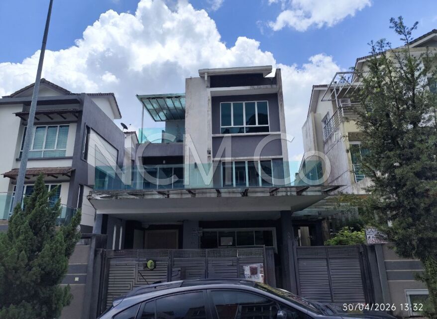 3 Storey Semi Detached House