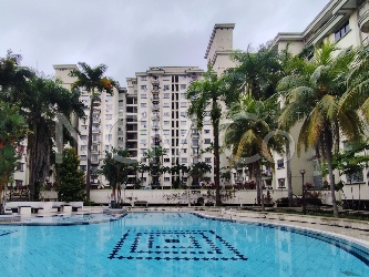 Apartment, Corner Lot