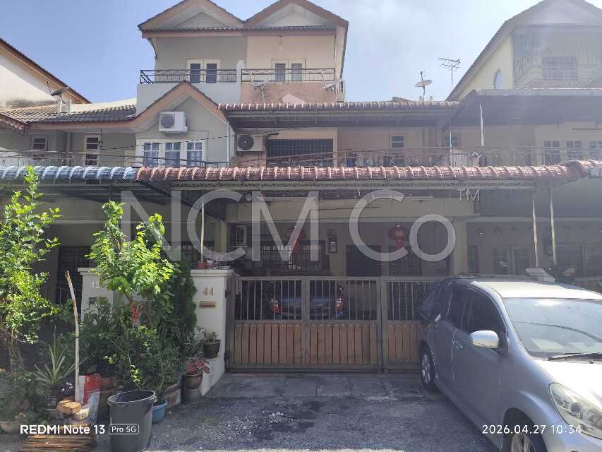 2.5 Storey Terrace House, Intermediate, Renovated