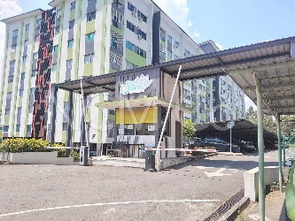 Apartment, Corner Lot