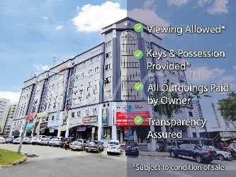 Office with Lift, Corner Lot